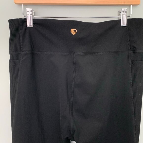 Tone It Up black XL pull on elastic waist stretch leggings with pockets - Picture 5 of 9